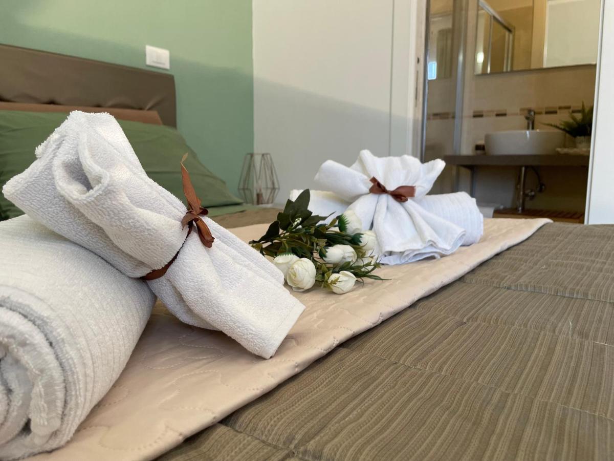 Porta Alla Croce Guest House فلورنس الغرفة الصورة