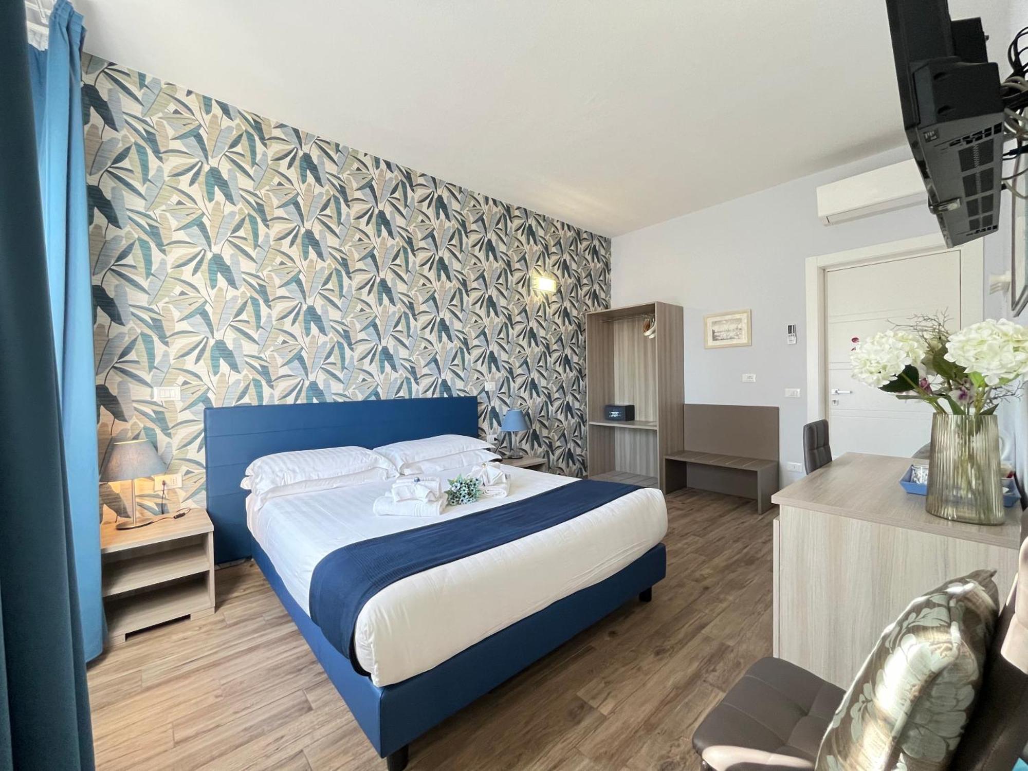 Porta Alla Croce Guest House فلورنس الغرفة الصورة